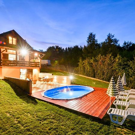فيلا Jungle House With Private Pool And Hot Tub Sveti Ivan Zelina المظهر الخارجي الصورة