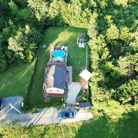 فيلا Jungle House With Private Pool And Hot Tub Sveti Ivan Zelina المظهر الخارجي الصورة