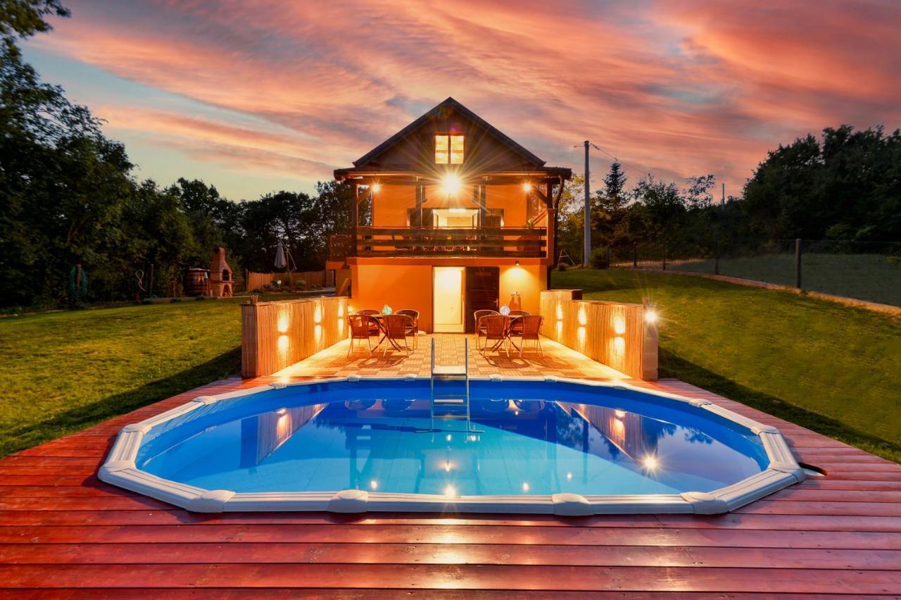 فيلا Jungle House With Private Pool And Hot Tub Sveti Ivan Zelina المظهر الخارجي الصورة