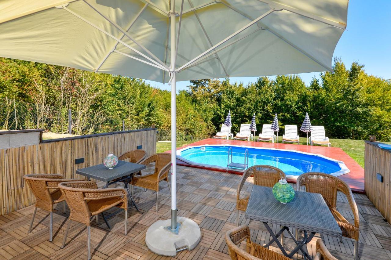 فيلا Jungle House With Private Pool And Hot Tub Sveti Ivan Zelina المظهر الخارجي الصورة