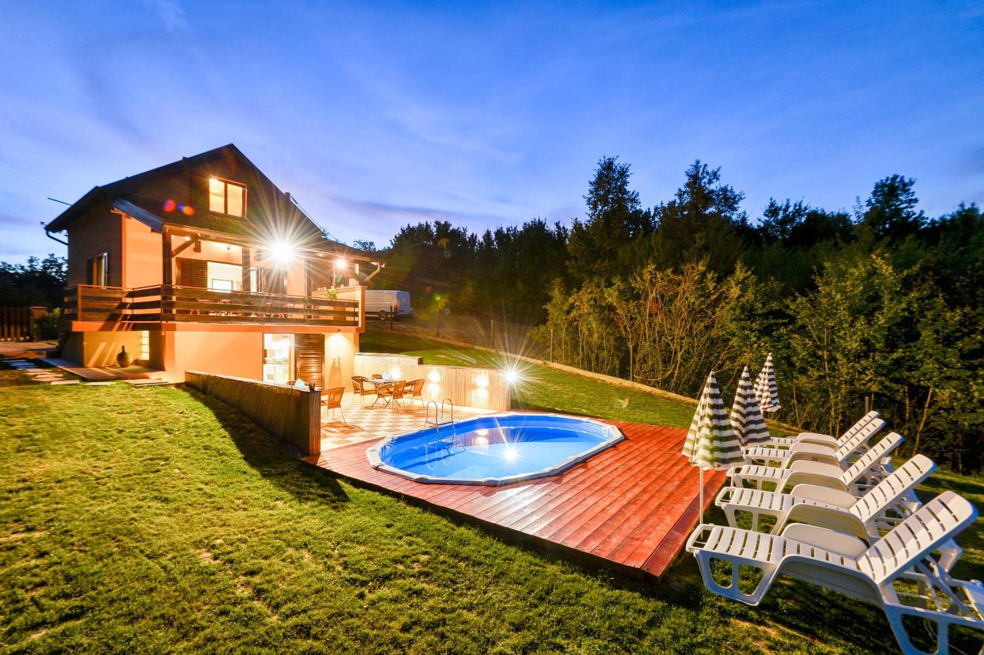 فيلا Jungle House With Private Pool And Hot Tub Sveti Ivan Zelina المظهر الخارجي الصورة