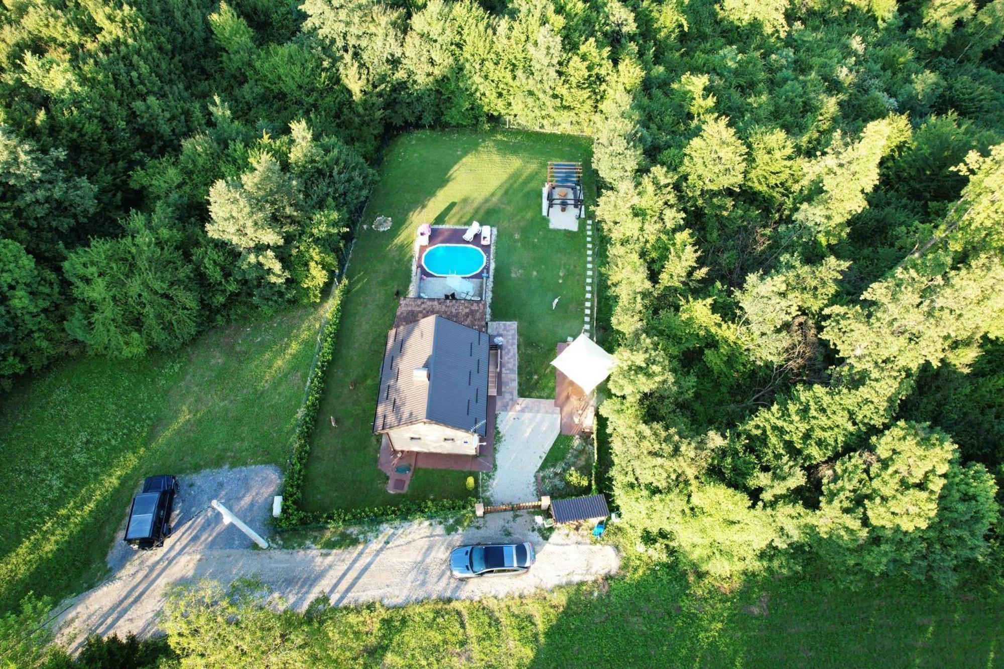 فيلا Jungle House With Private Pool And Hot Tub Sveti Ivan Zelina المظهر الخارجي الصورة